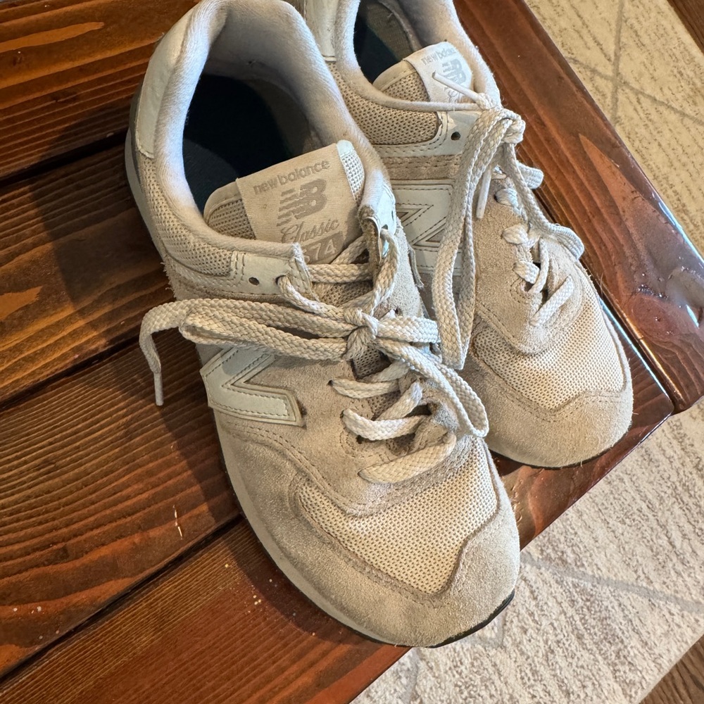 New Balance 574 sneakers in light gray and white